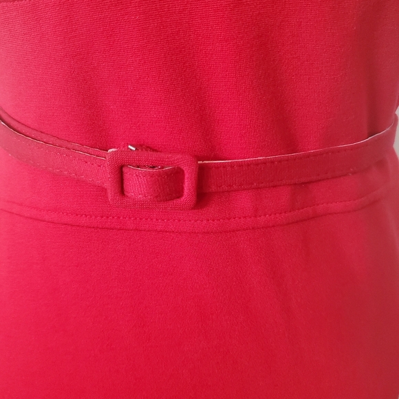 Classy Sleeveless Red Dress - Picture 6 of 6